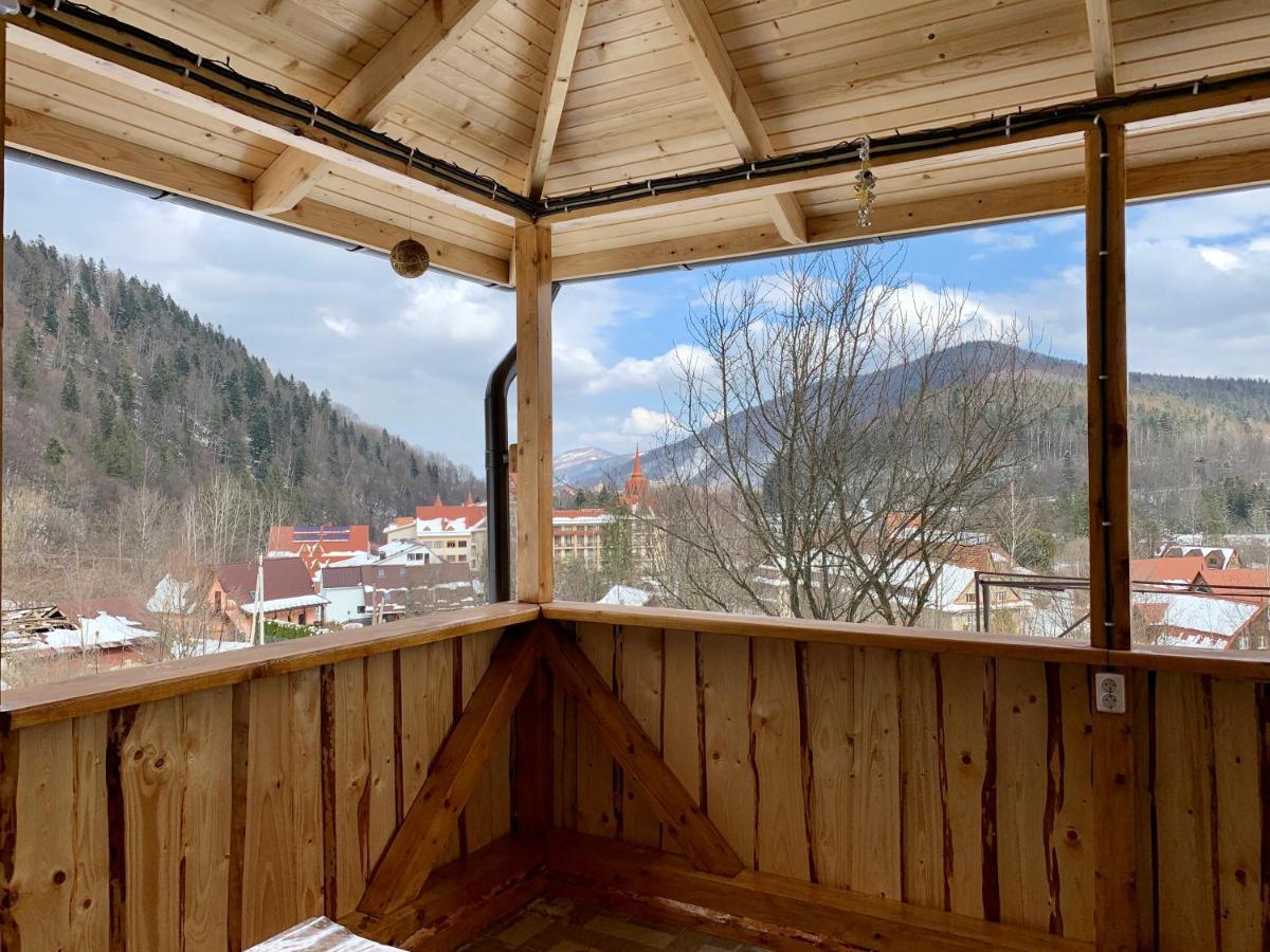 Underhills House Yaremche Exterior foto